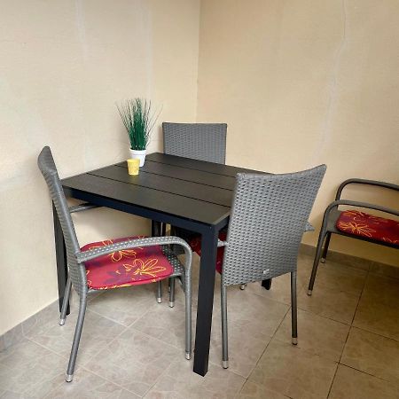 Apartments Antonija Punta Skala Next To Falkensteiner Resort Petrcane Ngoại thất bức ảnh