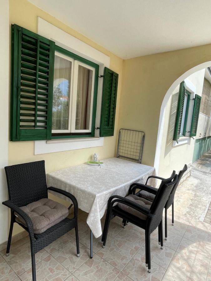 Apartments Antonija Punta Skala Next To Falkensteiner Resort Petrcane Ngoại thất bức ảnh
