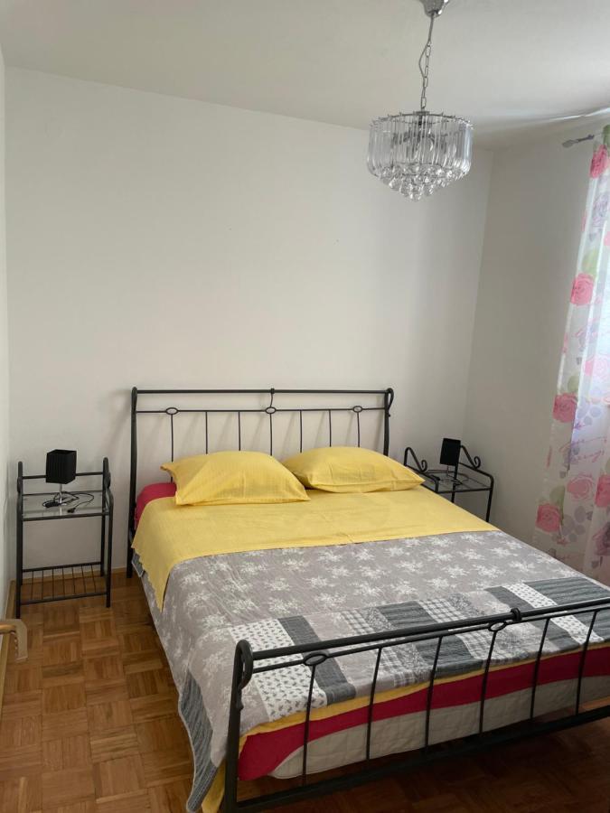 Apartments Antonija Punta Skala Next To Falkensteiner Resort Petrcane Ngoại thất bức ảnh