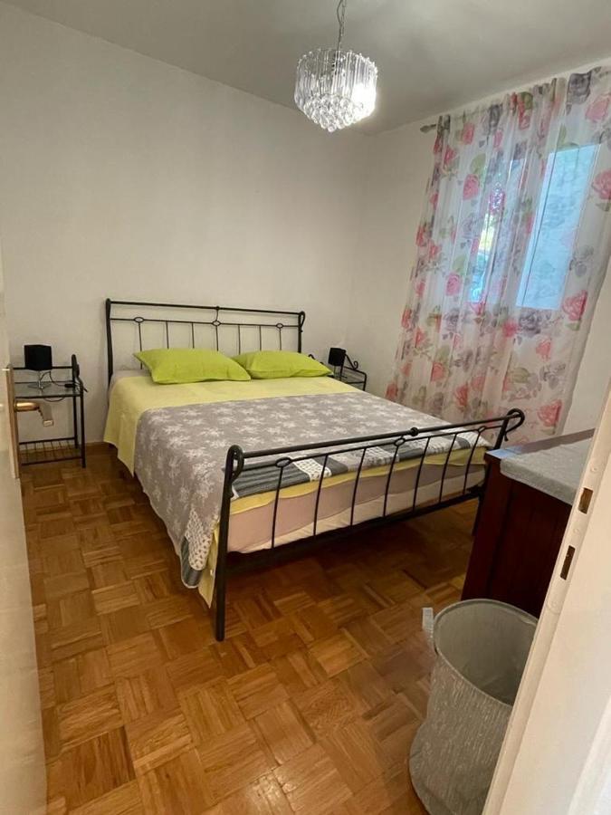 Apartments Antonija Punta Skala Next To Falkensteiner Resort Petrcane Ngoại thất bức ảnh