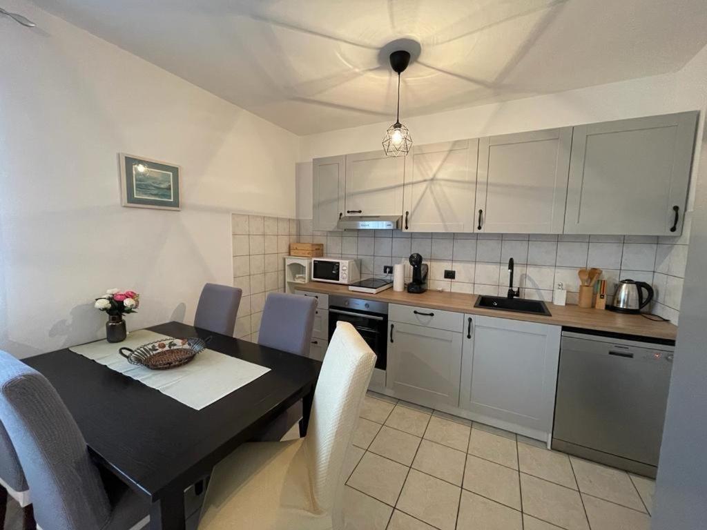 Apartments Antonija Punta Skala Next To Falkensteiner Resort Petrcane Ngoại thất bức ảnh