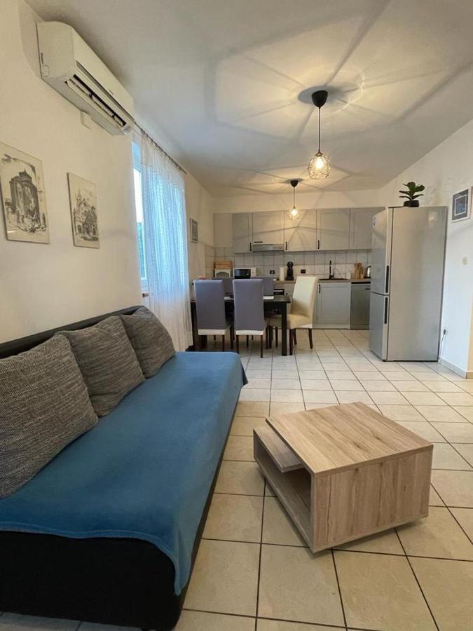 Apartments Antonija Punta Skala Next To Falkensteiner Resort Petrcane Ngoại thất bức ảnh