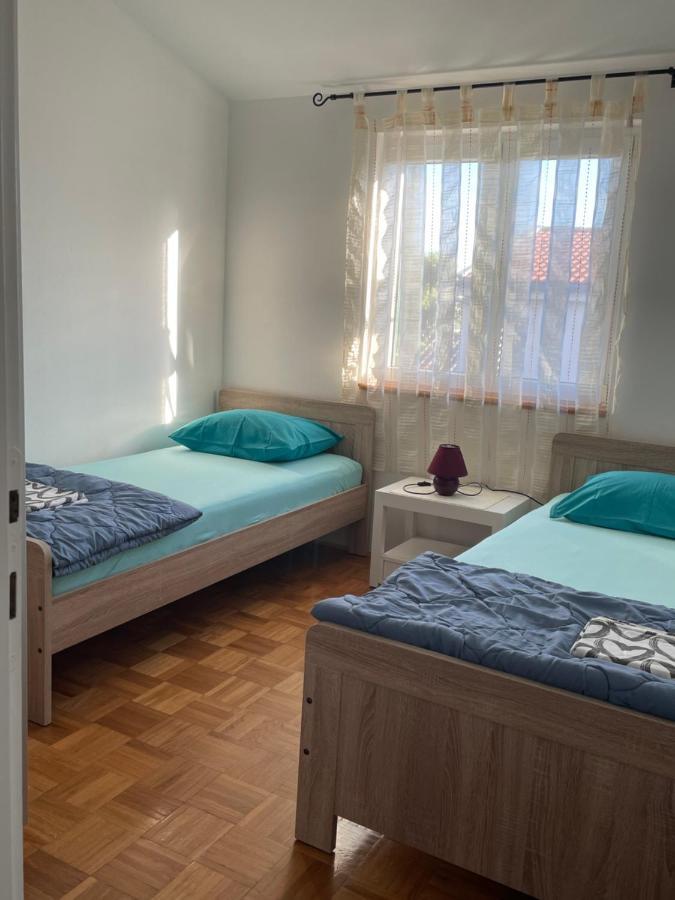 Apartments Antonija Punta Skala Next To Falkensteiner Resort Petrcane Ngoại thất bức ảnh