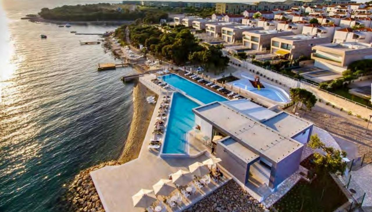 Apartments Antonija Punta Skala Next To Falkensteiner Resort Petrcane Ngoại thất bức ảnh