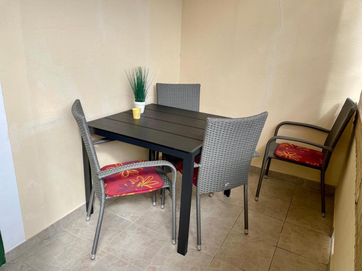 Apartments Antonija Punta Skala Next To Falkensteiner Resort Petrcane Ngoại thất bức ảnh